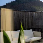 Earthen - Natural Luxury Family Retreat With Sauna And Private Garden Дом отдыха Липтовски-Ян