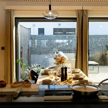 Сasa de vacaciones Earthen - Natural Luxury Family Retreat With Sauna And Private Garden *