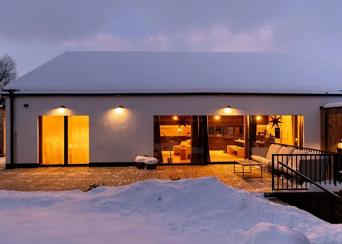 Earthen - Natural Luxury Family Retreat With Sauna Vakantiehuis *