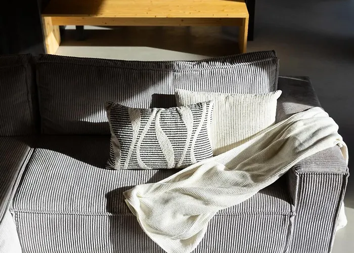 Vakantiehuis Earthen - Natural Luxury Family Retreat With Sauna