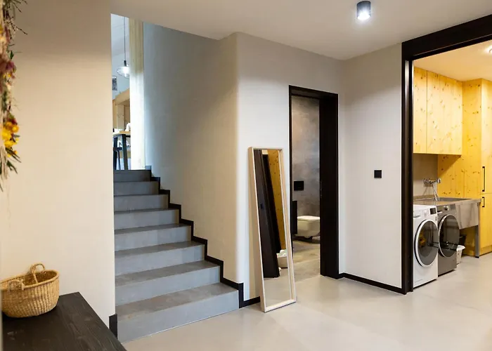 Earthen - Natural Luxury Family Retreat With Sauna Vakantiehuis *