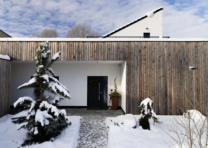 Earthen - Natural Luxury Family Retreat With Sauna Vakantiehuis *